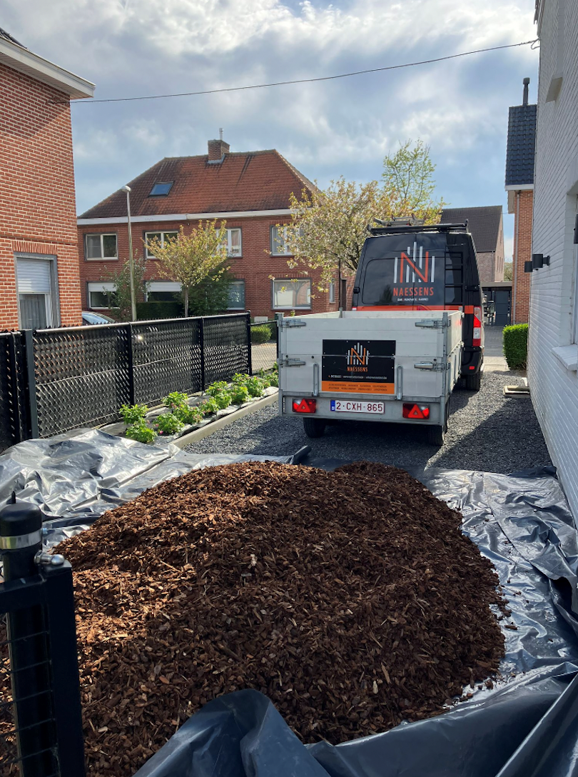 Kipper aanhangwagen 2,5 meter, met manuele pomp en verhoogde zijranden 
